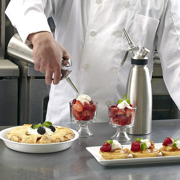 Stainless Steel Whipped Cream Dispenser with N2o Chargers